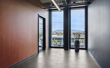 Office - image - 4