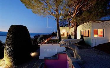Villa - image - 4