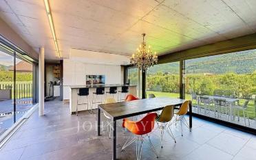 Villa 7.5 pièces - image - 2