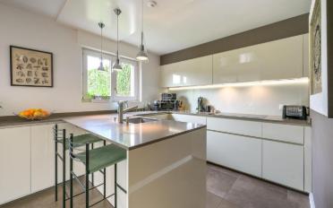 Villa - image - 4