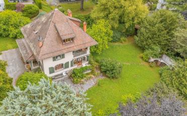 Einfamilienhaus 8.5 Zimmer - image - 3