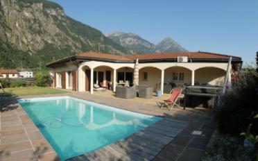 Villa 6.5 Zimmer - image - 1