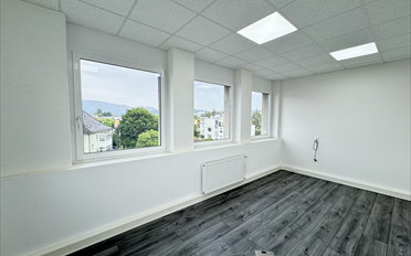 Office - image - 6