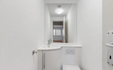 Apartment 4 rooms - image - 11