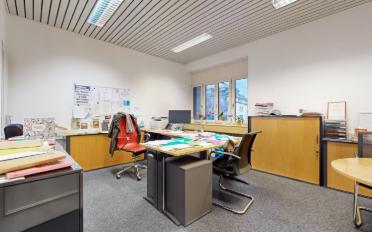 Office - image - 4