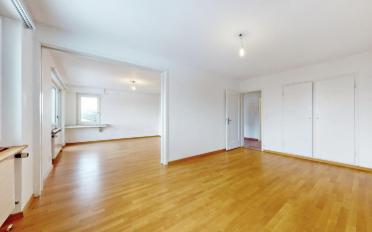 Apartment 4 rooms - image - 3