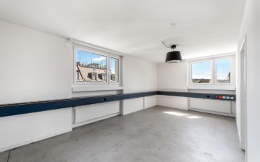 Office - image - 4