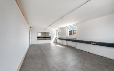 Office - image - 10