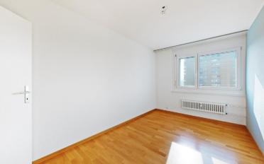 Apartment 4 rooms - image - 7
