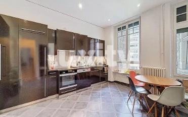 Apartment 9 rooms - image - 3