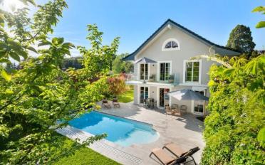 Maison 8 pièces - image - 2