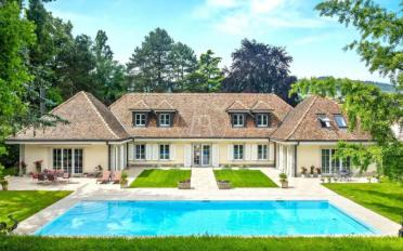 Maison 10 pièces - image - 2