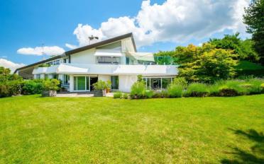 Single house 15 rooms - image - 2