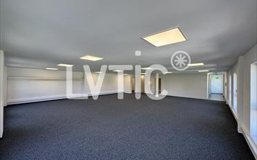 Office - image - 4