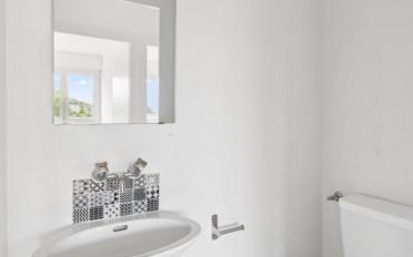 Apartment 4 rooms - image - 7