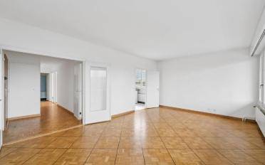 Apartment 4 rooms - image - 2