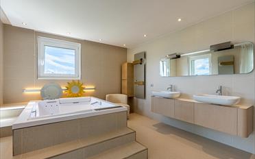 Single house 14 rooms - image - 7