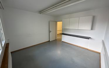Office - image - 8