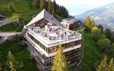Hotel - image - 10