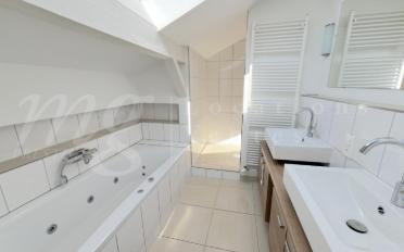 Single house 8 rooms - image - 10