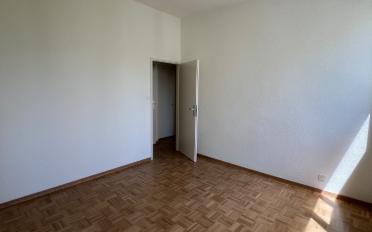 Apartment 4 rooms - image - 3