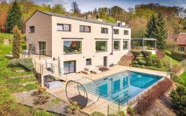 Einfamilienhaus 8.5 Zimmer - image - 1