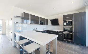 Apartment 6 rooms - image - 7