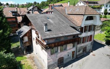 Einfamilienhaus 12.5 Zimmer - image - 1