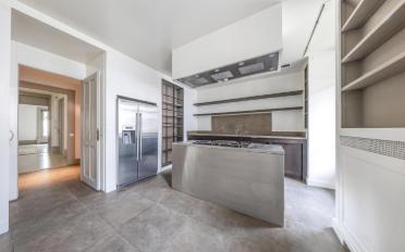 Apartment 6 rooms - image - 3