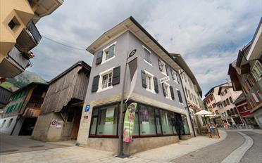Mixed use property - image - 1