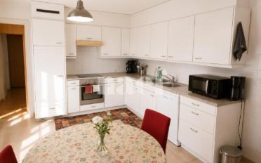 Apartment 5 rooms - image - 2