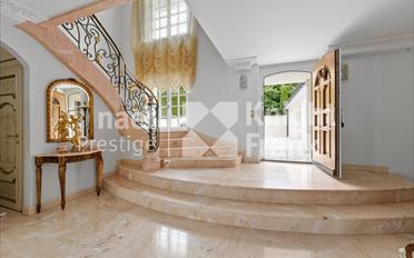 Villa 12 pièces - image - 2