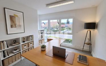 Bureau - image - 1