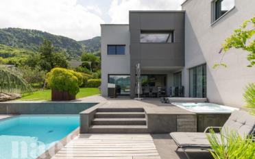Villa 7.5 pièces - image - 1