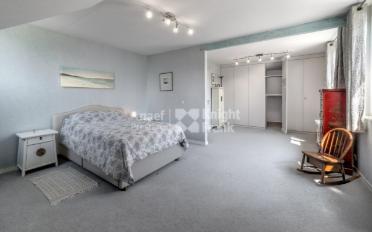 Villa 8.5 Zimmer - image - 12
