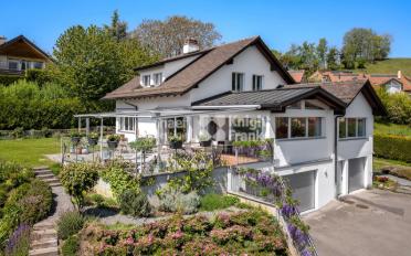 Villa 8.5 Zimmer - image - 1