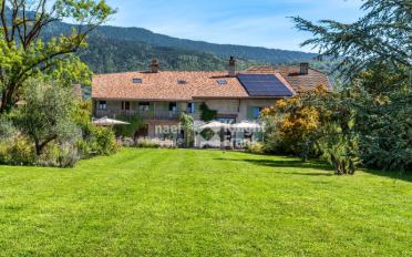 Villa 20 pièces - image - 1