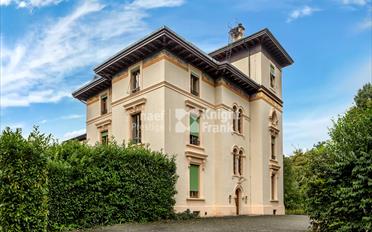 Villa 17.5 rooms - image - 1