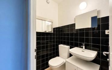 Apartment 4 rooms - image - 9
