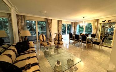 Furnished flat 4 rooms - image - 1
