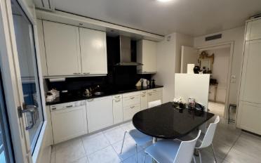 Furnished flat 4 rooms - image - 3