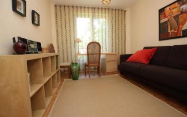Furnished flat 6 rooms - image - 8