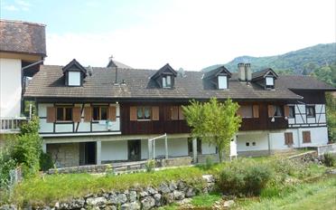 Mixed use property - image - 1