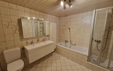 Mixed use property - image - 3