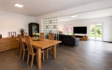 Einfamilienhaus 6.5 Zimmer - image - 3