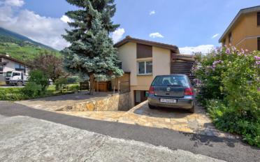 Villa 6.5 Zimmer - image - 1