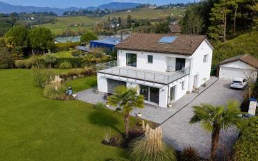 Einfamilienhaus 7.5 Zimmer - image - 1