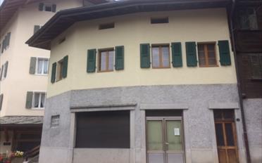 Mixed use property - image - 2