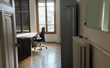 Office - image - 9