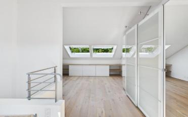Bifamiliar house - image - 6